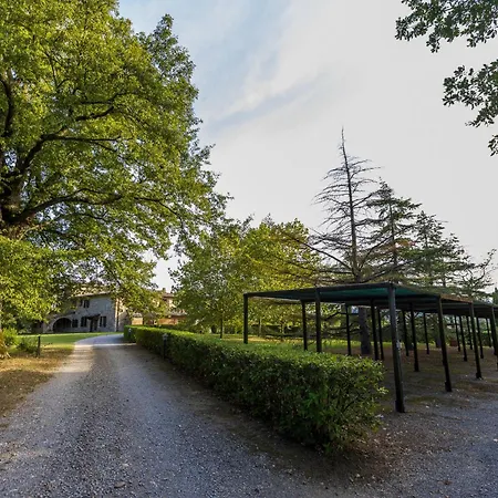 Palazzo Con Piscina E Ac -