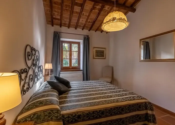 Villa Palazzo Con Piscina E Ac -