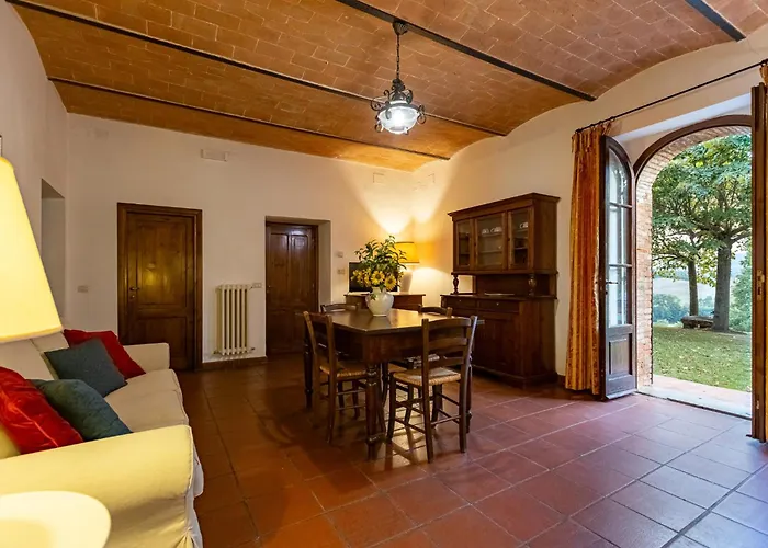 Palazzo Con Piscina E Ac -